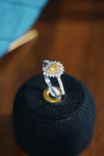 Load image into Gallery viewer, LUOWEND 18K White Gold Natural Yellow Diamond Ring for Women
