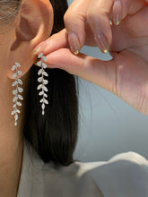 Load image into Gallery viewer, LUOWEND 18K White or Yellow Gold Natural Diamond Earrings for Women