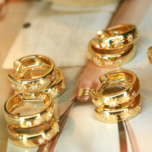 Load image into Gallery viewer, LUOWEND 18K Yellow Gold Natural Diamond Earrings for Women