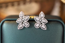 Load image into Gallery viewer, LUOWEND 18K White Gold Real Natural Diamond Stud Earrings for Women