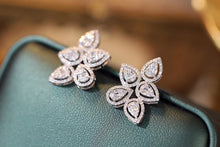 Load image into Gallery viewer, LUOWEND 18K White Gold Real Natural Diamond Stud Earrings for Women