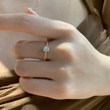 Load image into Gallery viewer, LUOWEND 18K Yellow Gold Natural Diamond Ring for Women