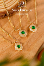 Load image into Gallery viewer, LUOWEND 18K Yellow Gold Real Natural Emerald and Diamond Gemstone Necklace for Women