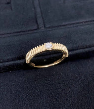 Load image into Gallery viewer, LUOWEND 18K Yellow Gold Natural Diamond Ring for Women