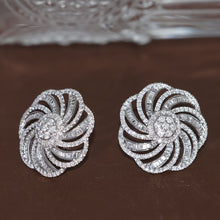 Load image into Gallery viewer, LUOWEND 18K White Gold Real Natural Diamond Stud Earrings for Women