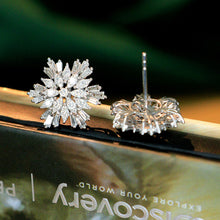 Load image into Gallery viewer, LUOWEND 18k White Gold Natural Diamond Earrings for Women