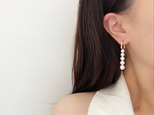 Load image into Gallery viewer, LUOWEND 18K Yellow Gold Natural Akoya Pearl Earrings for Women