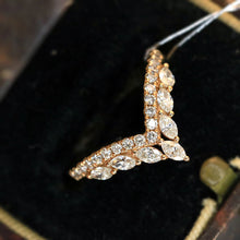Load image into Gallery viewer, LUOWEND 18K Yellow Gold Real Natural Diamond Ring for Women