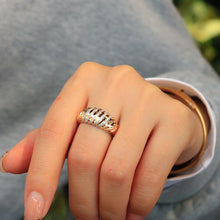 Load image into Gallery viewer, LUOWEND 18K Yellow Gold Real Natural Diamond Ring for Women