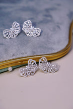 Load image into Gallery viewer, LUNWEND 18K White Gold Real Natural Diamond Stud Earrings for Women