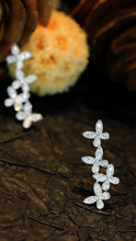 Load image into Gallery viewer, LUOWEND 18K White Gold Real Natural Diamond Earrings for Women