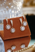 Load image into Gallery viewer, LUOWEND 18K Yellow Gold Natural Diamond Stud Earrings for Women