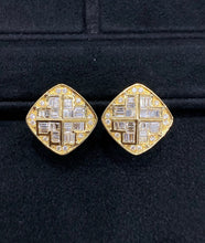 Load image into Gallery viewer, LUOWEND 18K Yellow Gold Natural Diamond Stud Earrings for Women