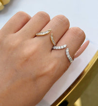 Load image into Gallery viewer, LUOWEND 18K Yellow Gold Natural Diamond Ring for Women