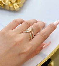 Load image into Gallery viewer, LUOWEND 18K Yellow Gold Natural Diamond Ring for Women