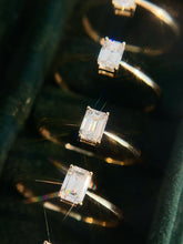 Load image into Gallery viewer, LUOWEND 18K Yellow Gold Natural Diamond Ring for Women