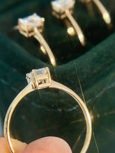 Load image into Gallery viewer, LUOWEND 18K Yellow Gold Natural Diamond Ring for Women