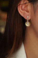 Load image into Gallery viewer, LUOWEND 18K Yellow Gold Real Natural Diamond Drop Earrings for Women