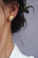 Load image into Gallery viewer, LUOWEND 18K Yellow Gold Real Natural Diamond Stud Earrings for Women