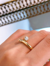Load image into Gallery viewer, LUOWEND 18K Yellow Gold Natural Diamond Ring for Women