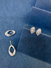 Load image into Gallery viewer, LUOWEND 18K White Gold Natural Diamond Stud Earrings for Women