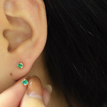 Load image into Gallery viewer, LUOWEND 18K Yellow Gold Fine Jewelry Natural Emerald Earrings for Women