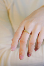 Load image into Gallery viewer, LUOWEND 18K Yellow Gold Real Natural Diamond Ring for Women