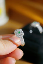Load image into Gallery viewer, LUOWEND 18K White Gold Natural Green Diamond Ring for Women