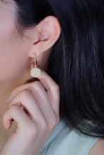 Load image into Gallery viewer, LUOWEND 18K Yellow Gold Real Natural Diamond Earrings for Women