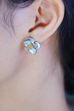 Load image into Gallery viewer, LUOWEND 18K White Gold Real Natural Yellow Diamond Stud Earrings for Women