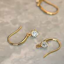 Load image into Gallery viewer, LUOWEND 18K Yellow Gold Real Natural Diamond Earrings for Women