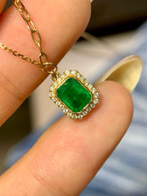 Load image into Gallery viewer, LUOWEND 18K Yellow Gold Natural Emerald Necklace for Women