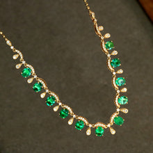 Load image into Gallery viewer, LUOWEND 18K Yellow Gold Fine Jewelry Natural Emerald Necklace for Women