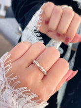 Load image into Gallery viewer, LUOWEND 18K White/Yellow Gold Fine Jewelry Real Natural Diamond Ring for Women
