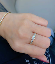 Load image into Gallery viewer, LUOWEND 18K Yellow Gold Fine Jewelry Real Natural Diamond Ring for Women
