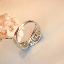 Load image into Gallery viewer, LUOWEND 18K White Gold Natural Diamond Ring for Women
