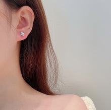 Load image into Gallery viewer, LUOWEND 18K White Gold Real Natural Diamond Stud Earrings for Women
