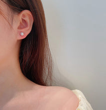 Load image into Gallery viewer, LUOWEND 18K White Gold Real Natural Diamond Stud Earrings for Women
