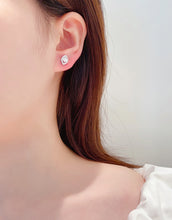Load image into Gallery viewer, LUOWEND 18K White Gold Real Natural Diamond Stud Earrings for Women
