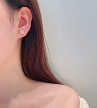 Load image into Gallery viewer, LUOWEND 18K White or Rose Gold Real Natural Diamond Stud Earrings for Women
