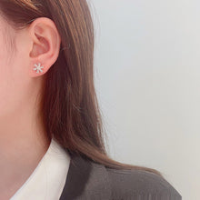 Load image into Gallery viewer, LUOWEND 18K White or Rose Gold Real Natural Diamond Stud Earrings for Women
