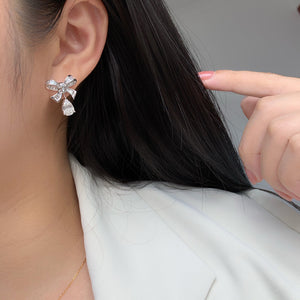 LUOWEND 18K White Gold Real Natural Diamond Stud Earrings for Women