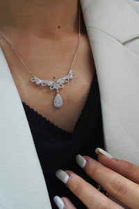 LUOWEND 18K White Gold Real Natural Diamond Pendant Necklace for Women