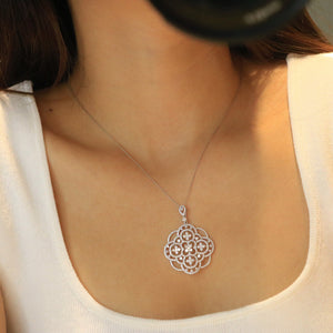 LUOWEND 18K White Gold Real Natural Diamond Pendant Necklace for Women