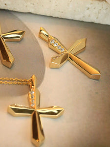 LUOWEND 18K Yellow Gold Real Natural Diamond Cross Pendant Necklace for Women