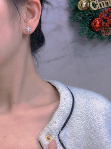 LUOWEND 18K White Gold Real Natural Diamond Stud Earrings for Women
