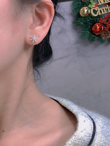 LUOWEND 18K White Gold Real Natural Diamond Stud Earrings for Women