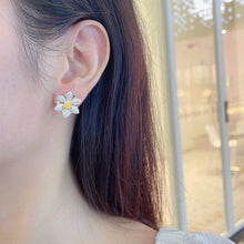 Load image into Gallery viewer, LUOWEND 18K White Gold Real Natural Yellow Diamond Stud Earrings for Women
