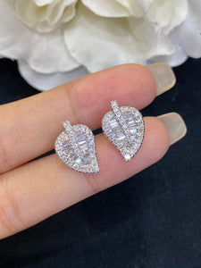 LUOWEND 18K White Gold Real Natural Diamond Stud Earrings for Women