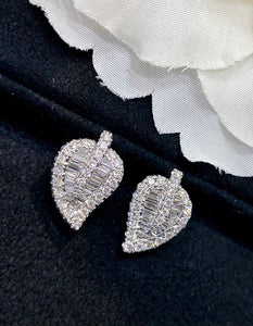 LUOWEND 18K White Gold Real Natural Diamond Stud Earrings for Women